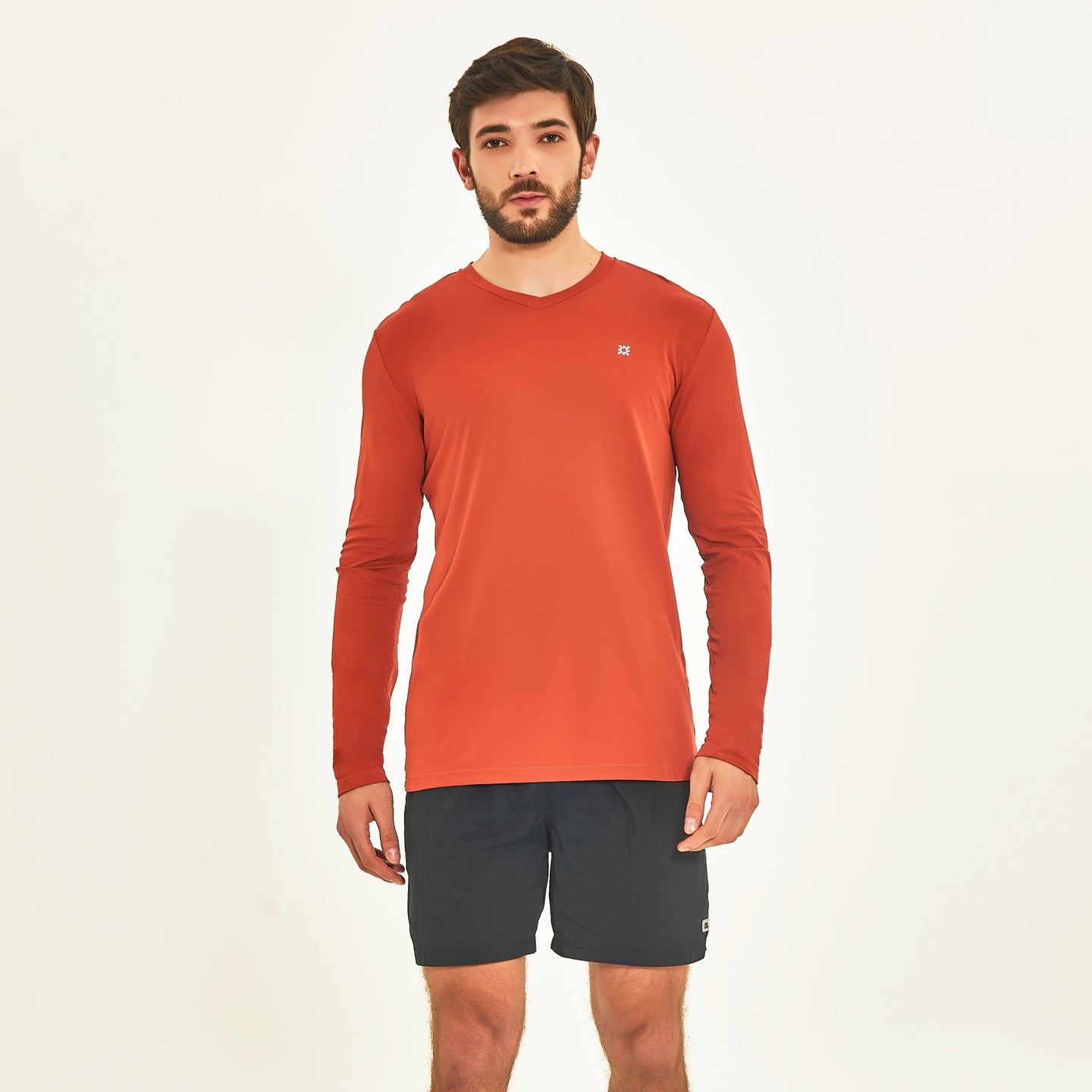 Model Front: Uv Line Protezioni Da Eruzioni Longsleeve Sport Fit Ferrugem Upf50+