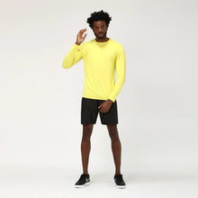 Carica l&#39;immagine nel visualizzatore di Gallery, Model Front: Uv Line Top Da Fitness Longsleeve Uvpro Amarelo Upf50+
