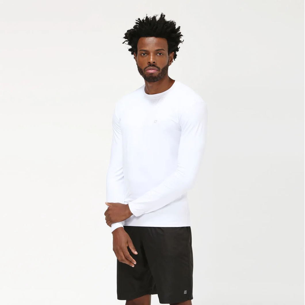 Model Front: Uv Line Protezioni Da Eruzioni Men Fpu50+ Uvpro Long Sleeve T-Shirt White Uv