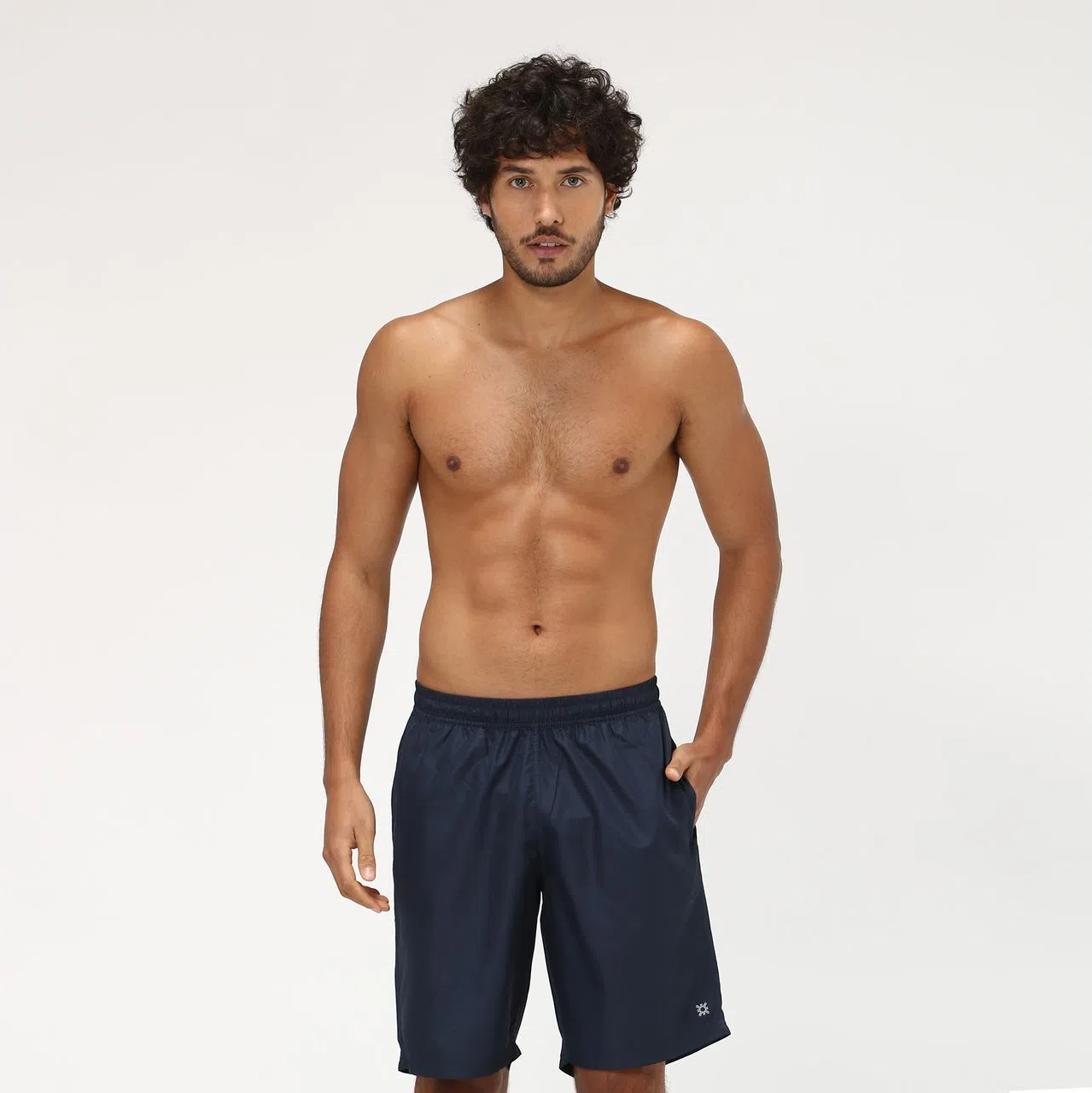 Model Front: Uv Line Bermuda / Uomo New Fit Br Marinho