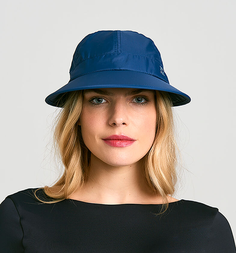 Model Front: Uv Line Berretto Nice Marinho