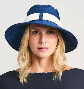 Model Front: Uv Line Cappello Morbido Paris Ville Azul/Branco