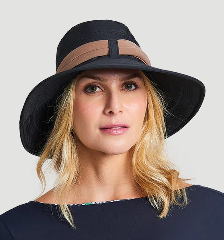 Model Front: Uv Line Cappello Morbido Paris Ville Preto/Kaki