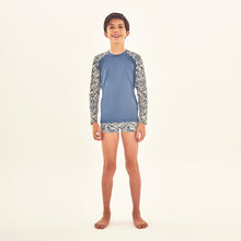 Carica l&#39;immagine nel visualizzatore di Gallery, Model Front: Uv Line Protezioni Da Eruzioni Rash Guard Kids Costela Aco Off White Upf50+
