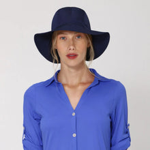 Carica l&#39;immagine nel visualizzatore di Gallery, Model Front: Uv Line Cappello Morbido San Remo Fpu50+ Hat Navy Blue Uv
