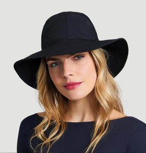 Model Front: Uv Line Cappello Morbido San Remo Preto
