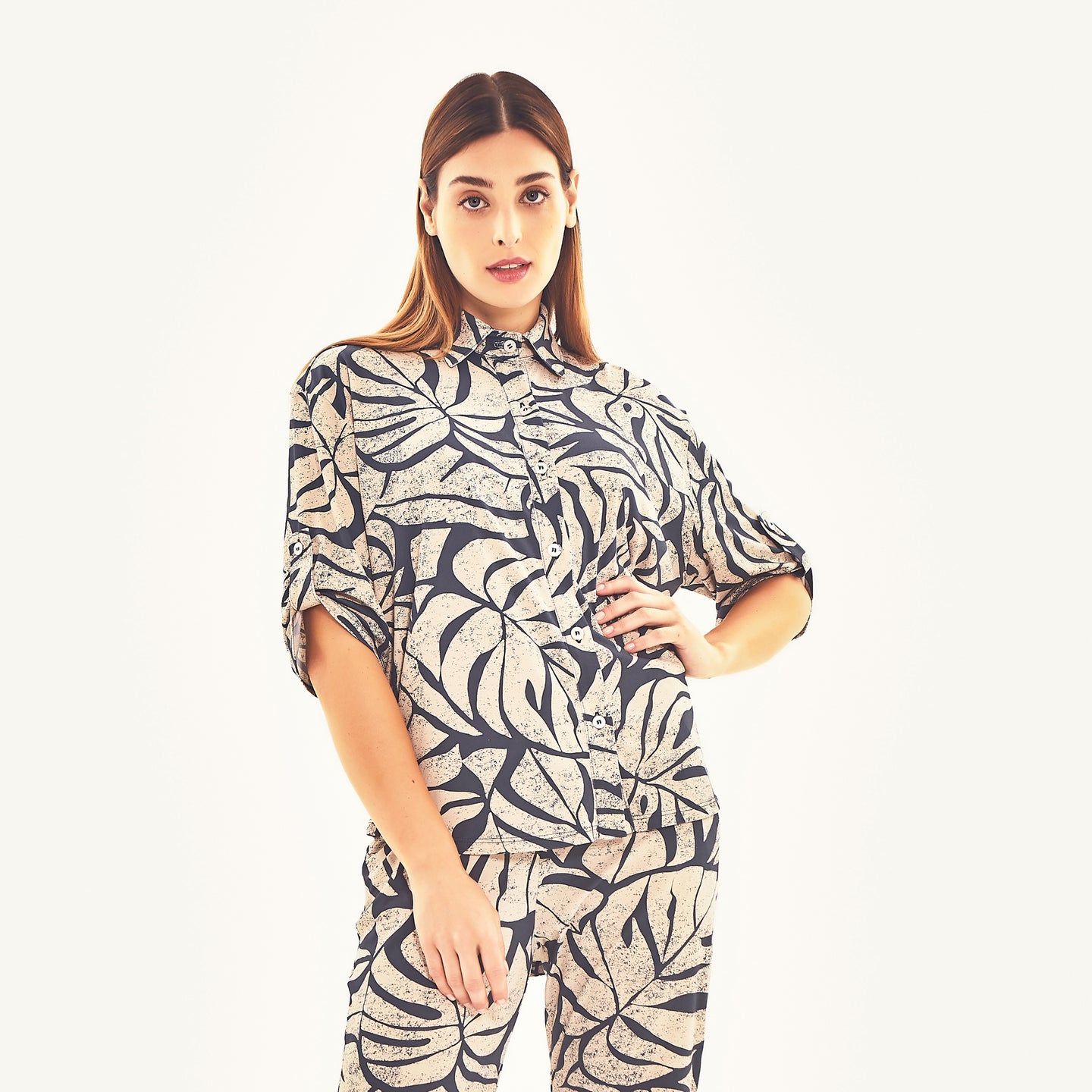 Model Front: Uv Line Top Da Spiaggia Shirt Copa Costela Off White Upf50+