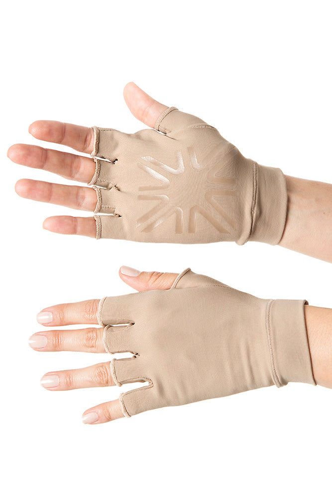 Model Front: Uv Line Guanti Short Glove Chocolate Upf50+