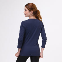 Carica l&#39;immagine nel visualizzatore di Gallery, Model Back: Uv Line Top Da Fitness Sport Fit Fem Ml Marinho Upf50+
