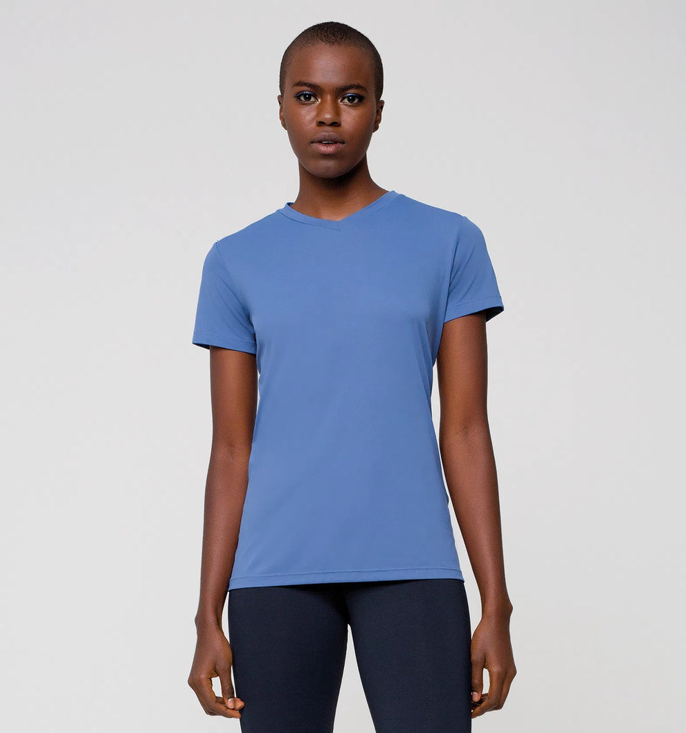 Model Front: Uv Line Top Da Fitness Sport Fit Indigo
