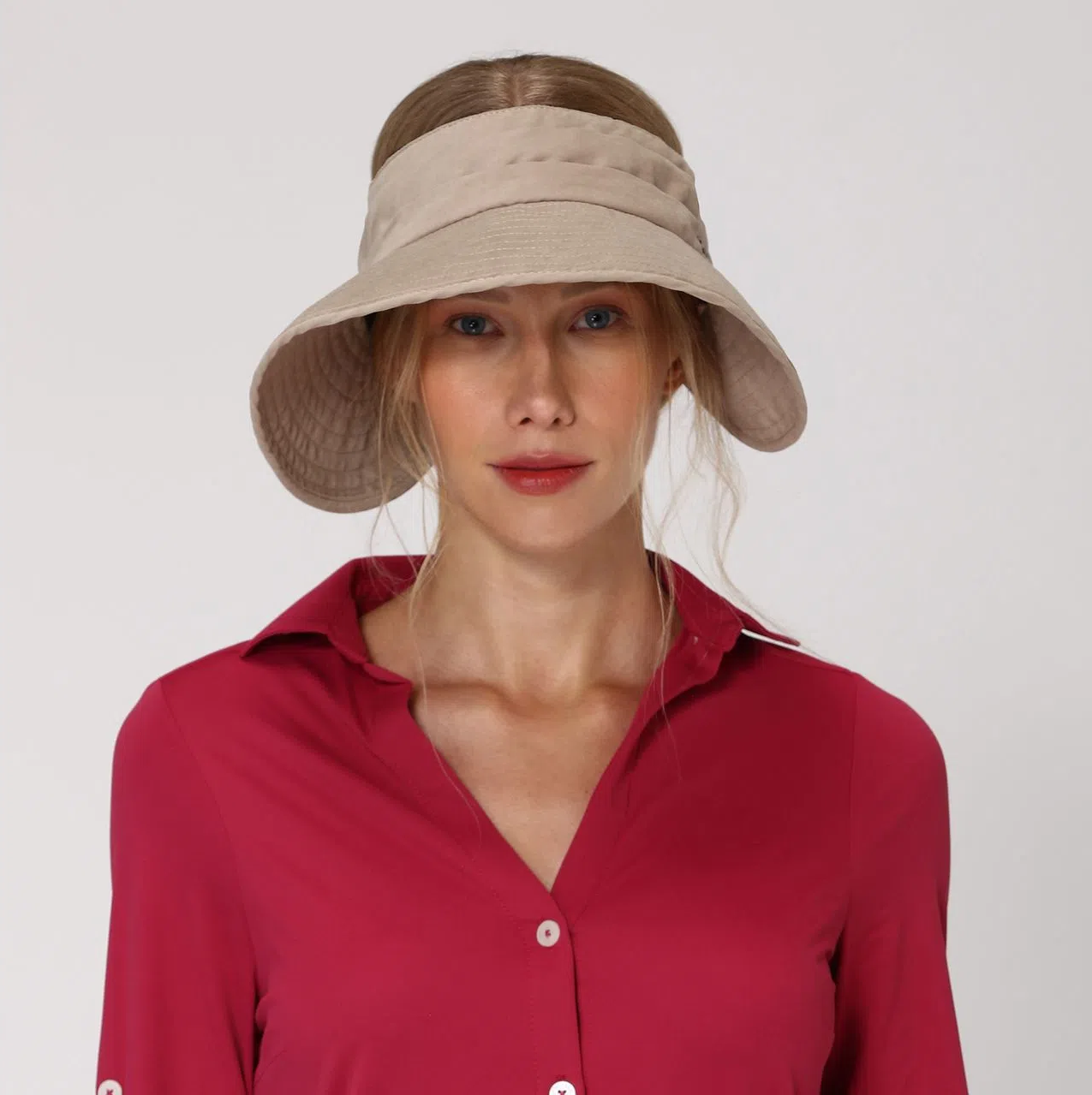 Model Front: Uv Line Visiera Tokyo Fpu50+ Visor Khaki Uv
