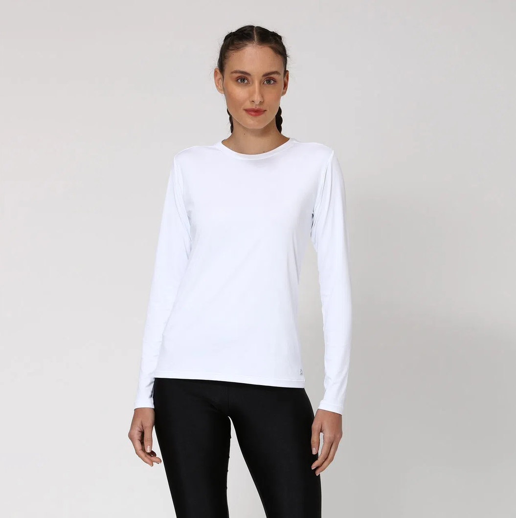 Model Front: Uv Line Protezioni Da Eruzioni Women Fpu50+ Uvpro Long Sleeve T-Shirt White Uv